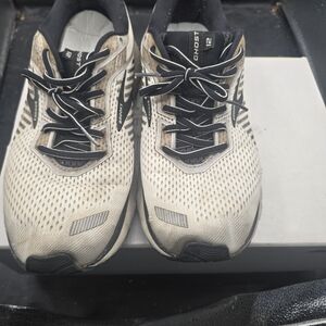 Brooks Ghost 12 Men's Running Shoes - Black and Cream